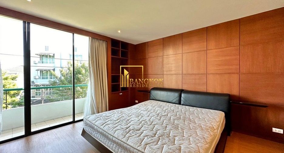 Reihenhaus zur Miete mit 3 Zimmer in Watthana, Bangkok