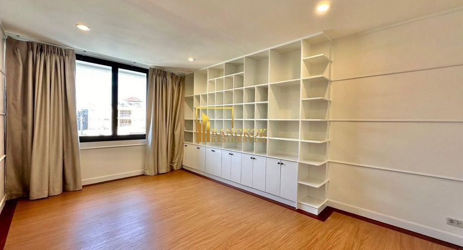 Reihenhaus zur Miete mit 3 Zimmer in Watthana, Bangkok