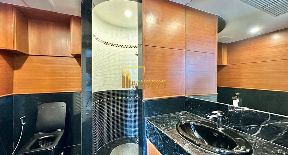 Reihenhaus zur Miete mit 3 Zimmer in Watthana, Bangkok