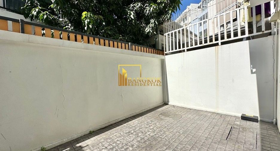 Reihenhaus zur Miete mit 3 Zimmer in Watthana, Bangkok