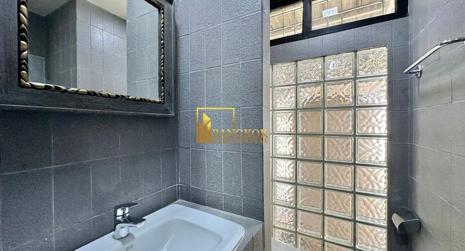 Reihenhaus zur Miete mit 3 Zimmer in Watthana, Bangkok