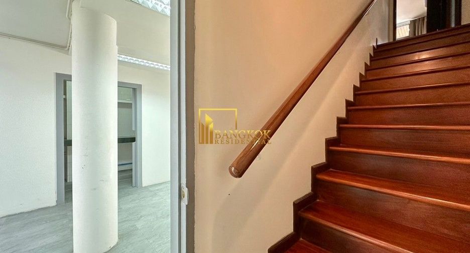 Reihenhaus zur Miete mit 3 Zimmer in Watthana, Bangkok