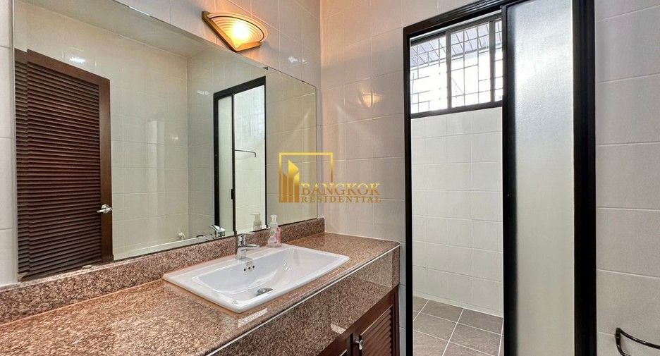 Reihenhaus zur Miete mit 3 Zimmer in Watthana, Bangkok
