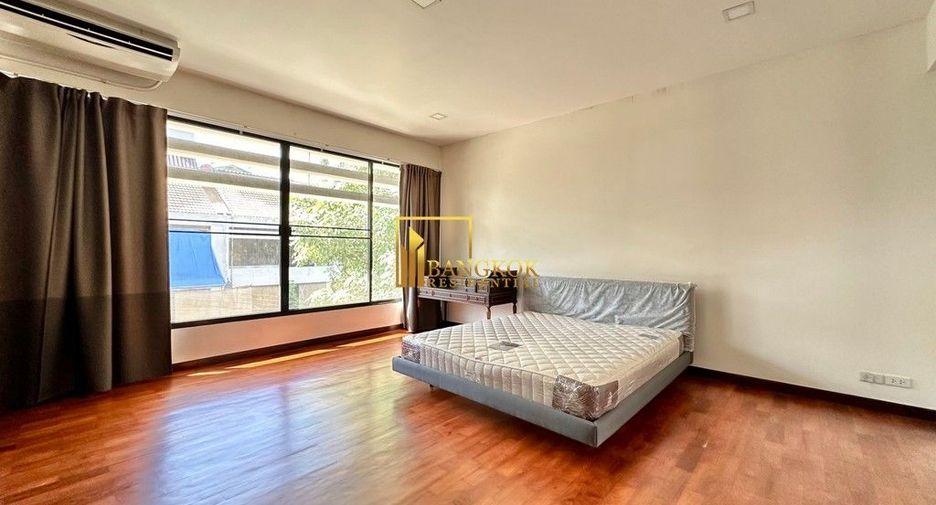 Reihenhaus zur Miete mit 3 Zimmer in Watthana, Bangkok