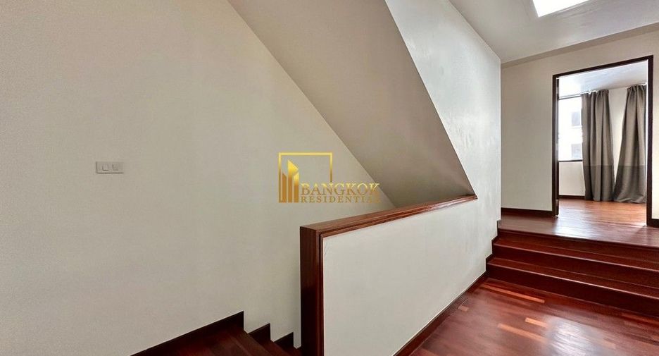 Reihenhaus zur Miete mit 3 Zimmer in Watthana, Bangkok