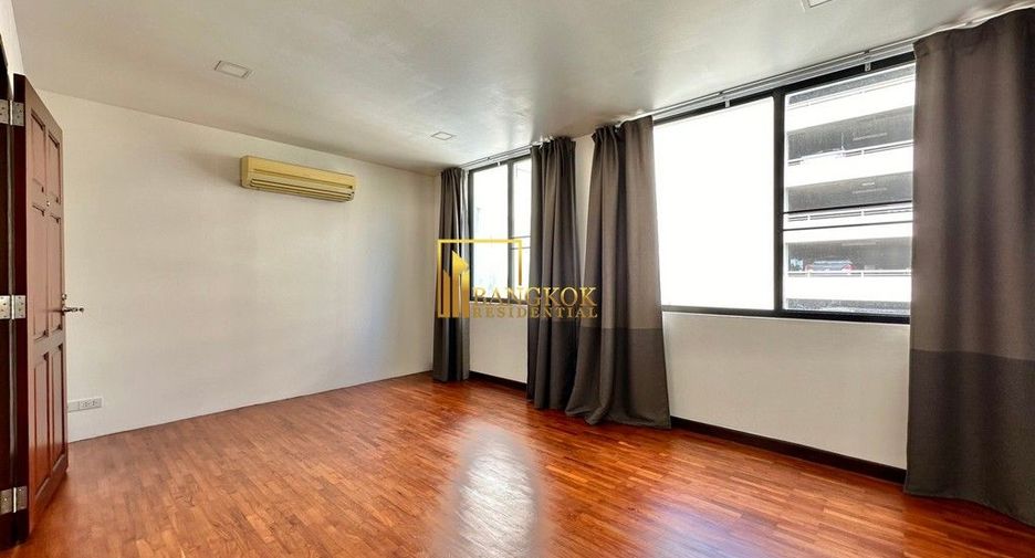 Reihenhaus zur Miete mit 3 Zimmer in Watthana, Bangkok