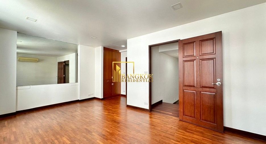 Reihenhaus zur Miete mit 3 Zimmer in Watthana, Bangkok