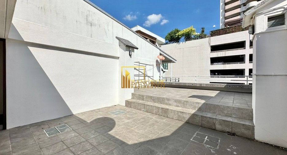 Reihenhaus zur Miete mit 3 Zimmer in Watthana, Bangkok