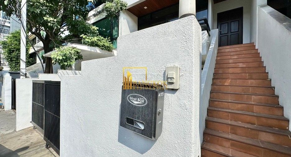 Reihenhaus zur Miete mit 3 Zimmer in Watthana, Bangkok
