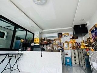 出售 60 卧室 公寓式住宅 在 Lat Krabang, 曼谷