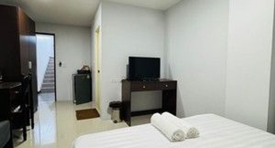 For sale 60 bedrooms apartment in Lat Krabang, Bangkok