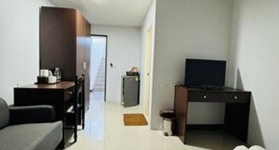 For sale 60 bedrooms apartment in Lat Krabang, Bangkok