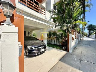 For rent 5 bedrooms townhouse in Watthana, Bangkok