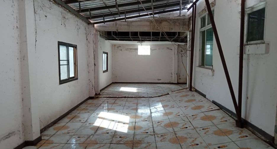 Haus zum Kauf mit Studio in Lat Krabang, Bangkok
