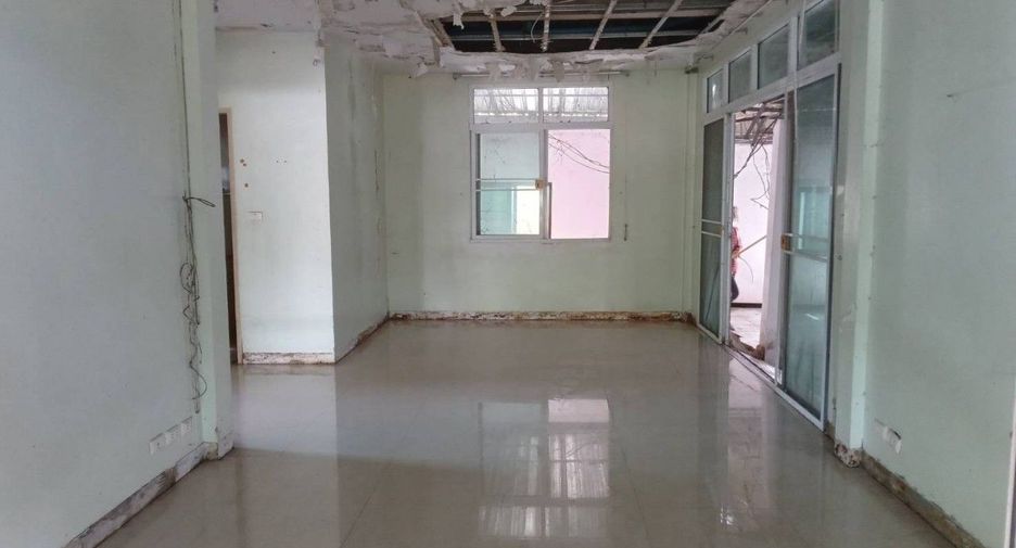 Haus zum Kauf mit Studio in Lat Krabang, Bangkok