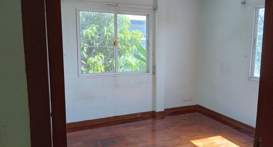 Haus zum Kauf mit Studio in Lat Krabang, Bangkok