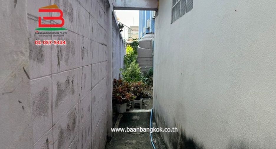 For sale 65 bedrooms apartment in Bang Khen, Bangkok