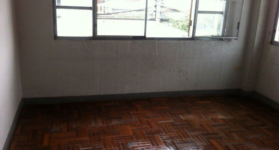Haus zum Kauf mit Studio in Sai Mai, Bangkok
