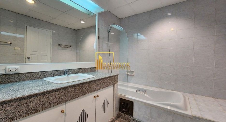 Reihenhaus zur Miete mit 5 Zimmer in Sathon, Bangkok