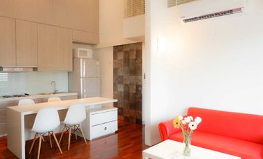 For rent 2 bed condo in Watthana, Bangkok