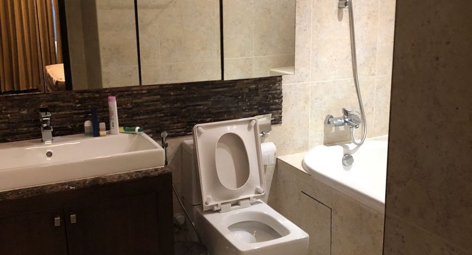 For rent and for sale 3 bedrooms condo in Yan Nawa, Bangkok