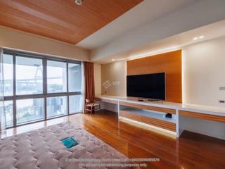 For sale 3 bed condo in Yan Nawa, Bangkok