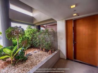 For sale 3 bed condo in Yan Nawa, Bangkok