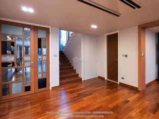 For sale 3 bed condo in Yan Nawa, Bangkok