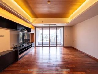 For sale 3 bed condo in Yan Nawa, Bangkok