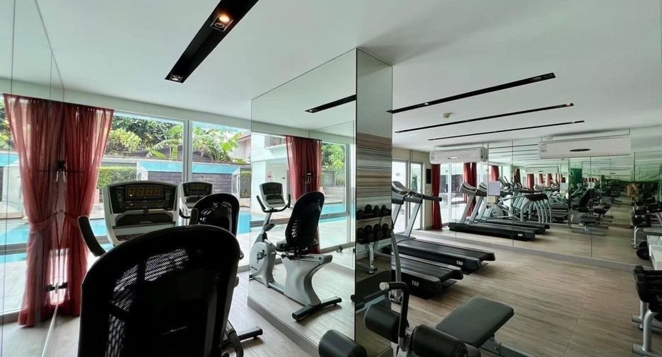 For rent 2 bedrooms condo in Watthana, Bangkok