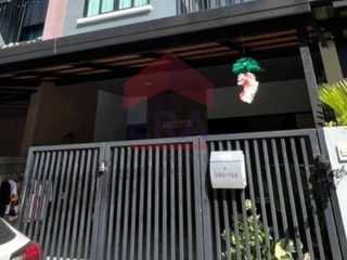 For sale 4 bed townhouse in Mueang Krabi, Krabi