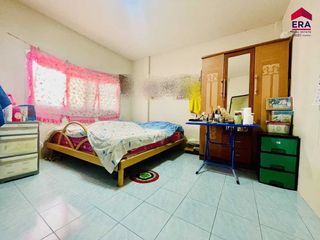 For sale 3 bed townhouse in Mueang Surat Thani, Surat Thani