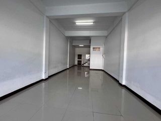 For sale 2 bed retail Space in Ban Bueng, Chonburi