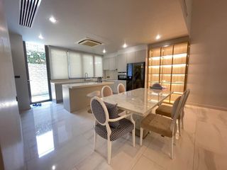 For rent 4 Beds house in Watthana, Bangkok