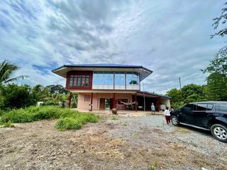 For sale 5 bed house in Hankha, Chainat
