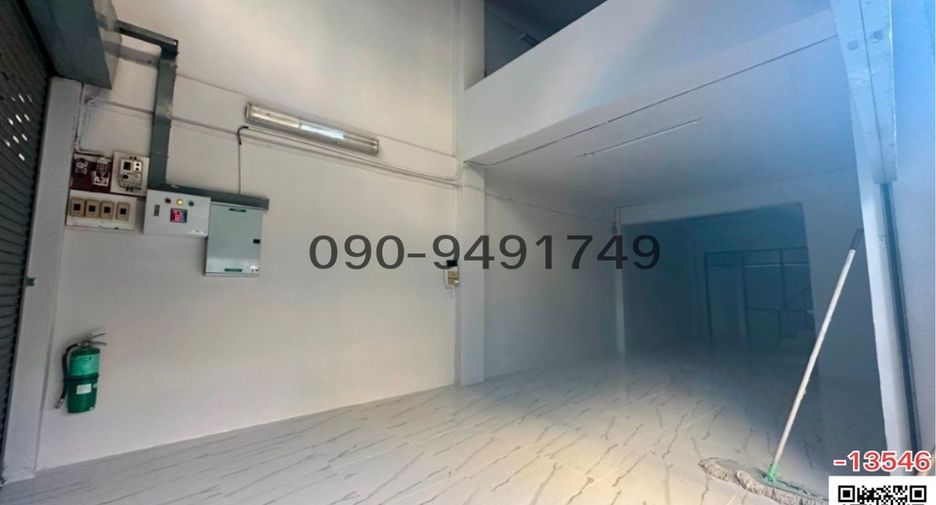 For rent 2 bedrooms retail Space in Sathon, Bangkok