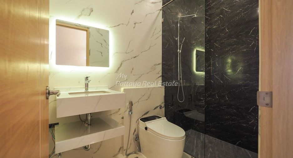 For sale 4 ベッドルーム house in Bang Lamung, Chonburi