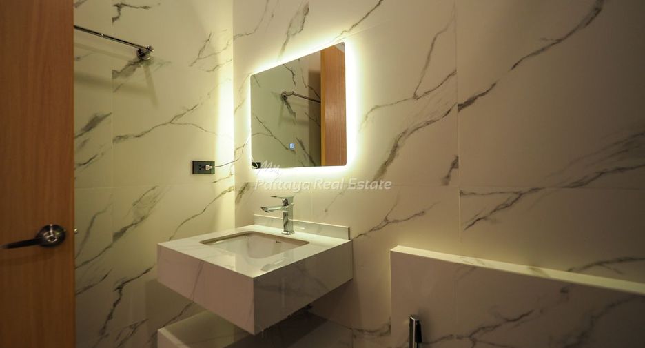 For sale 4 ベッドルーム house in Bang Lamung, Chonburi
