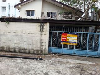 Haus zum Kauf mit Studio in Bang Na, Bangkok
