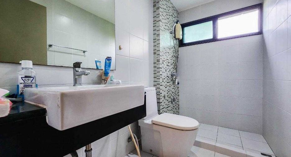 For sale 4 Beds townhouse in Mueang Nonthaburi, Nonthaburi