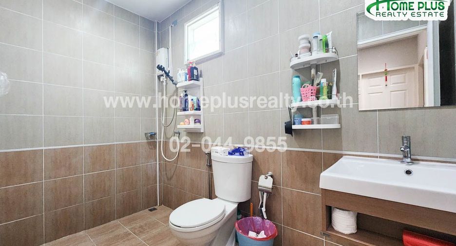 For sale 3 bedrooms townhouse in Bang Bua Thong, Nonthaburi