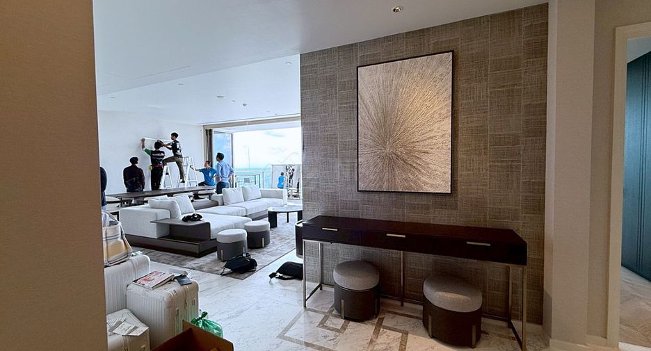 For rent 4 bedrooms condo in Bang Kho Laem, Bangkok