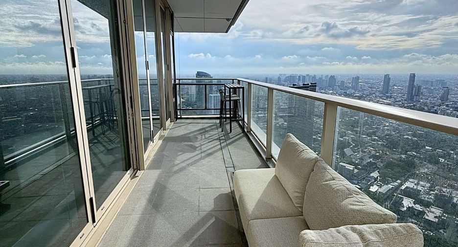 For rent 4 bedrooms condo in Bang Kho Laem, Bangkok