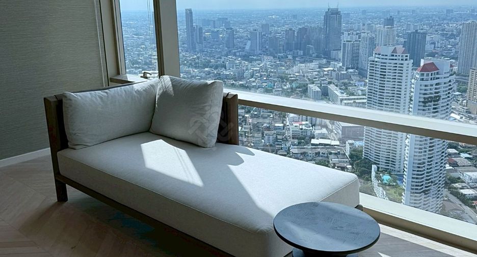 For rent 4 bedrooms condo in Bang Kho Laem, Bangkok