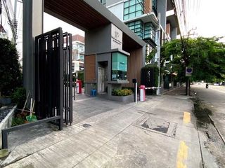 For sale 10 Beds retail Space in Lat Phrao, Bangkok