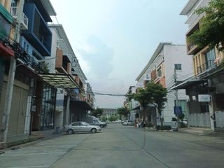 For sale studio townhouse in Min Buri, Bangkok