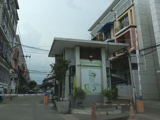 For sale studio townhouse in Min Buri, Bangkok