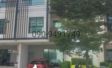 Reihenhaus zur Miete mit 3 Zimmer in Prawet, Bangkok