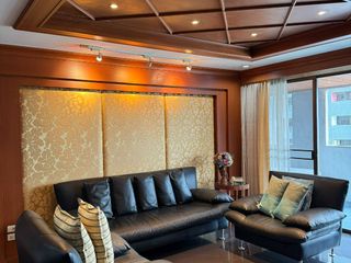 For sale 3 bed condo in Yan Nawa, Bangkok