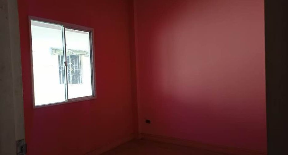 For sale studio townhouse in Nong Khaem, Bangkok